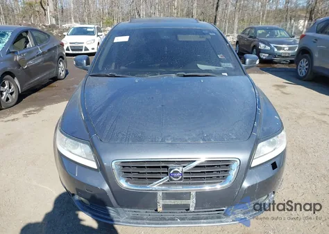 2009 Volvo S40 2.4I z USA, uszkodzony, nr VIN YV1MS38299246352